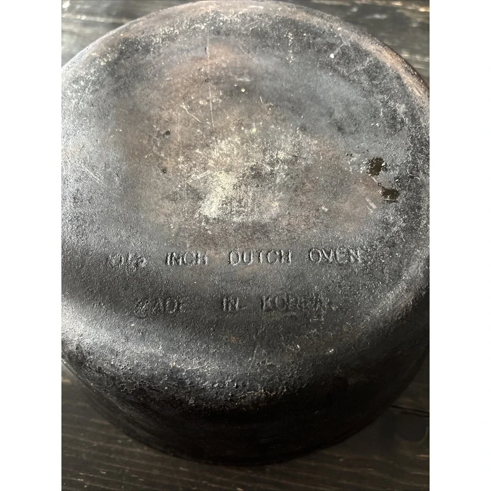Vintage Cast Iron Dutch Oven 10 1/4